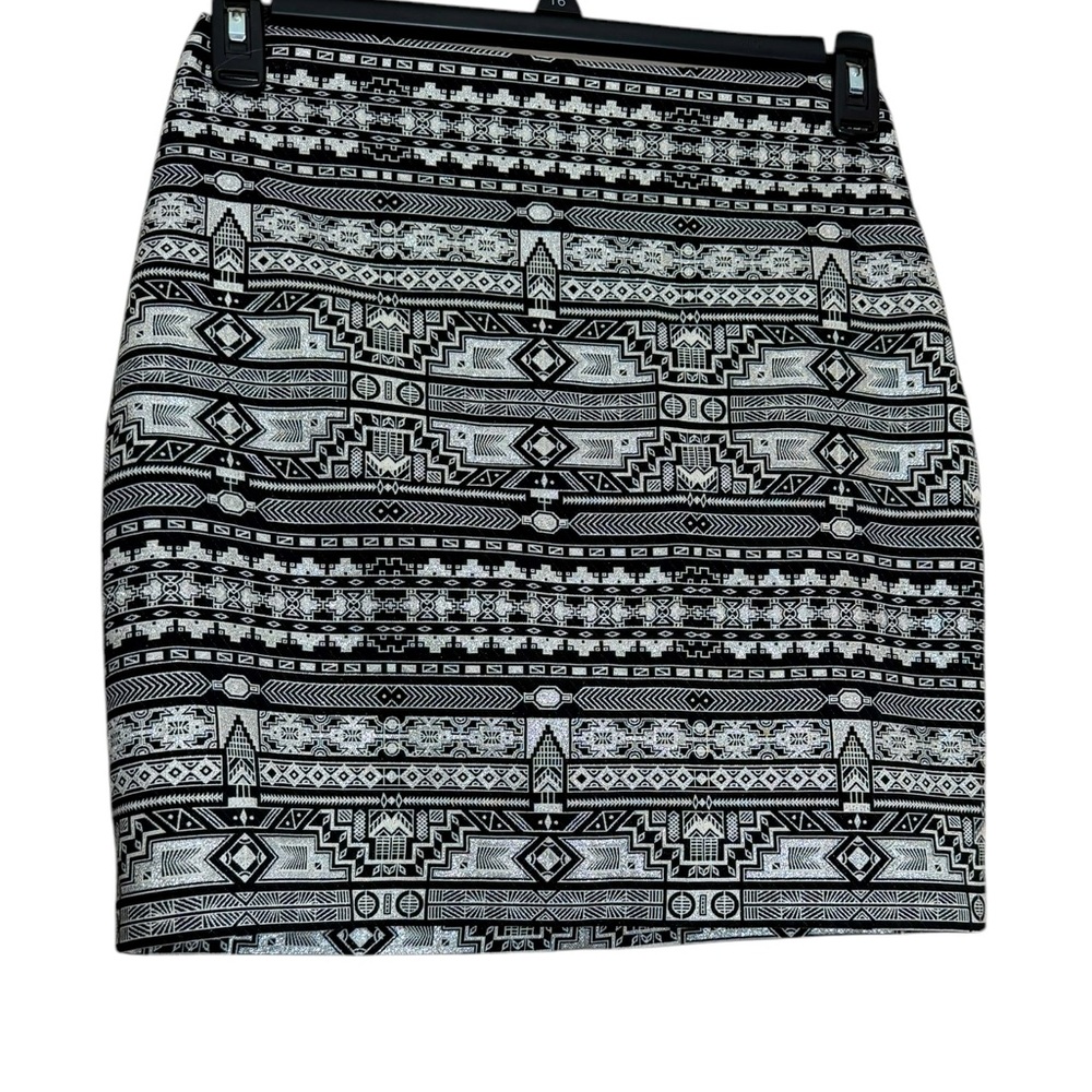 NWT Artelier Nicole Miller black metallic silver geometric print skirt size 6